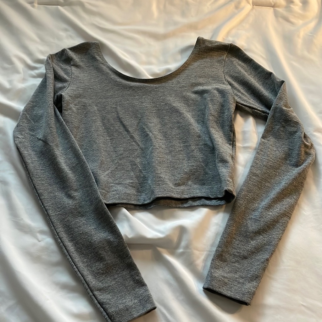Basic Long Sleeve Crop Top